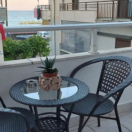 Anna's By The Sea Sarti