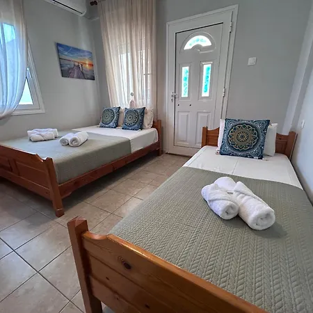 Annas By The Sea 3*