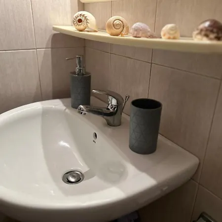 Apartmanhotel Anna's By The Sea Szárti